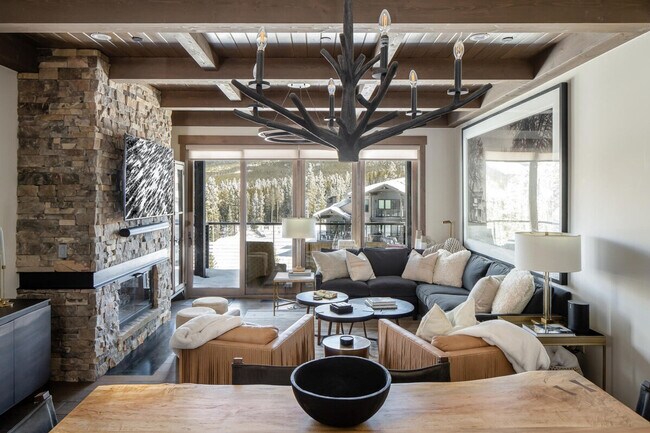 8 Diversion Ln in Big Sky, MT - Building Photo - Building Photo