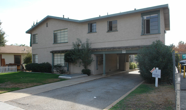 1120 Villa St in Pasadena, CA - Building Photo - Building Photo