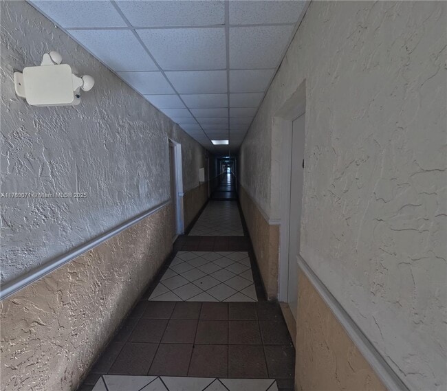 5775 W 20th Ave in Hialeah, FL - Building Photo - Building Photo