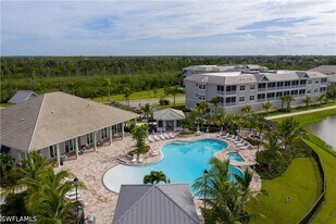 163 Indies Dr E in Naples, FL - Building Photo