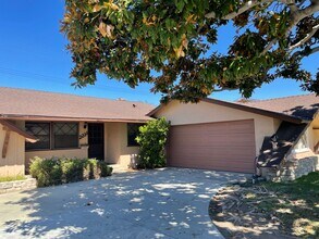 2231 Nutwood Ave in Fullerton, CA - Building Photo - Building Photo