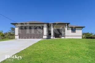 3608 18th St SW in Lehigh Acres, FL - Building Photo