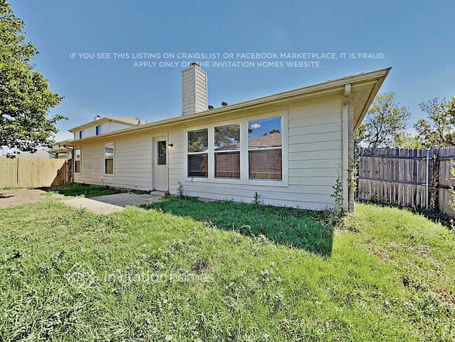 217 Windmill Dr in Justin, TX - Foto de edificio - Building Photo