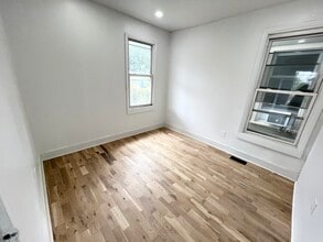 117 Lloyd St, Unit 1 in New Haven, CT - Foto de edificio - Building Photo