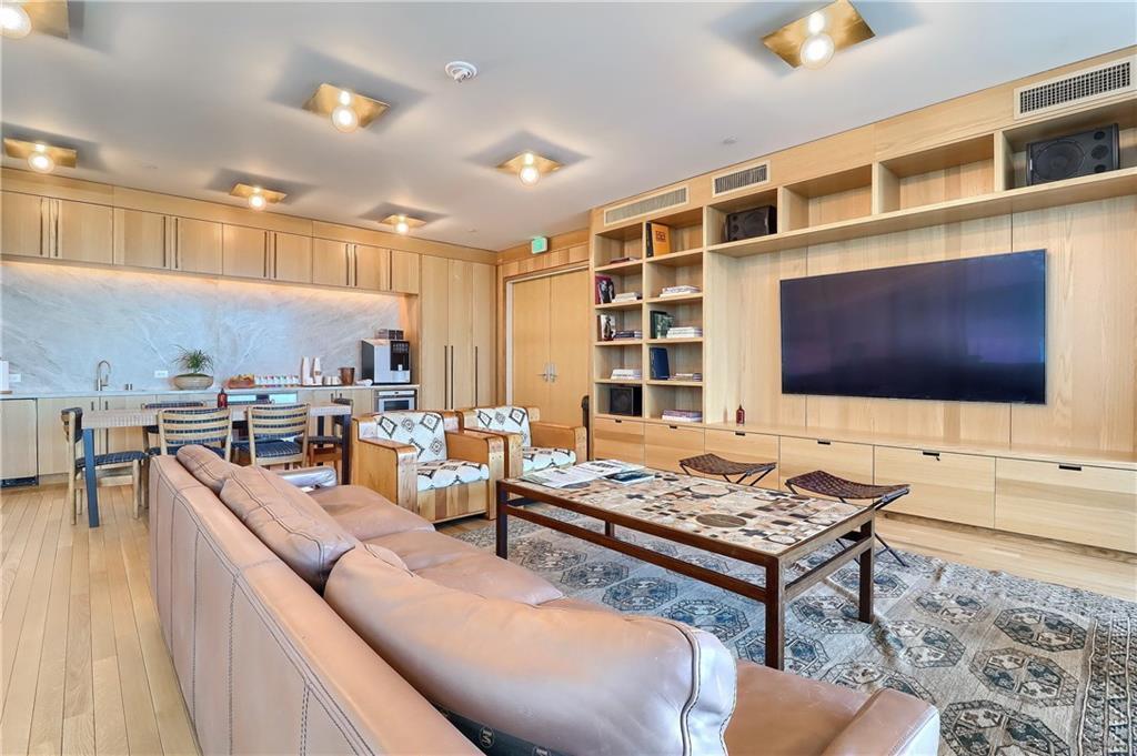 202 Nueces St in Austin, TX - Building Photo