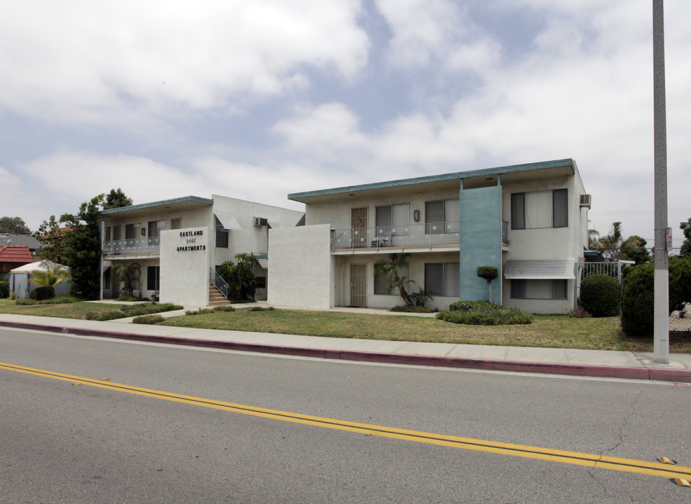 2445 Garvey Ave in West Covina, CA - Building Photo