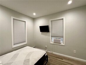 29 Ann St in Newport, RI - Building Photo - Building Photo