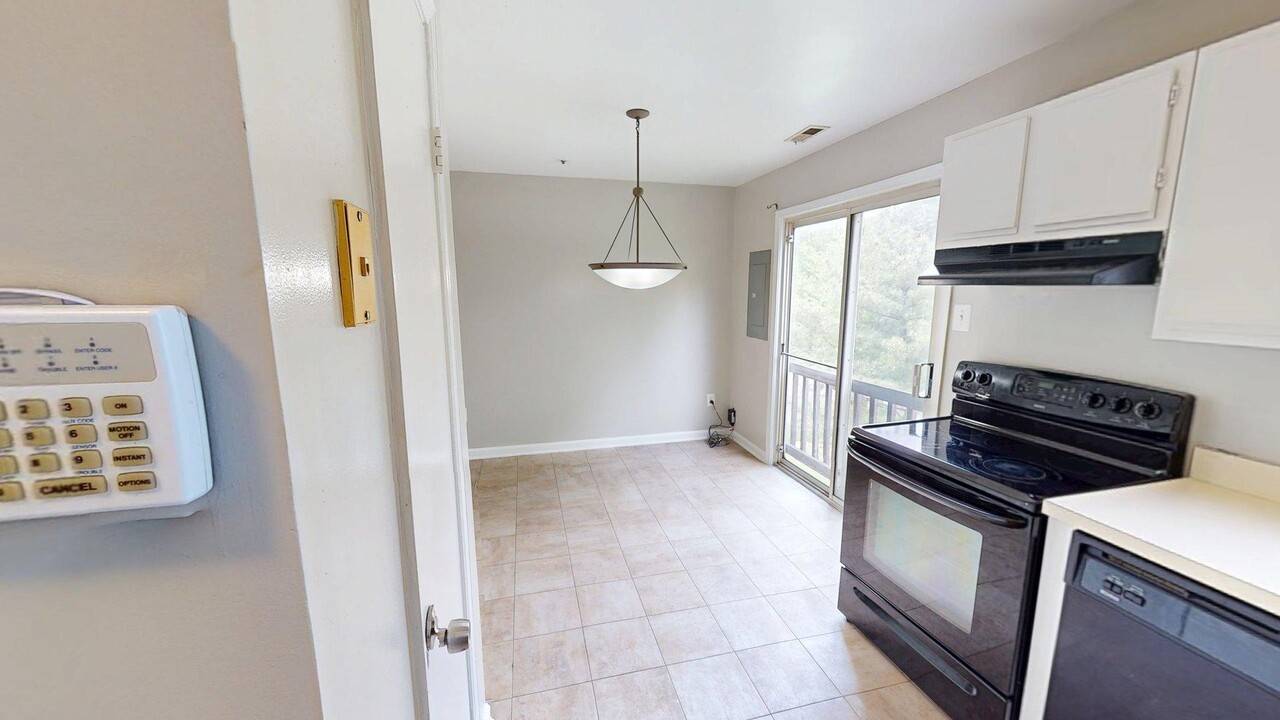 6769 Milltown Ct in District Heights, MD - Building Photo