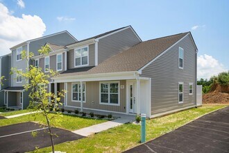 455 Skylar Dr in Christiansburg, VA - Building Photo - Building Photo