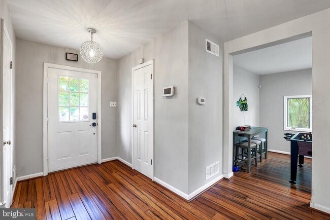 property at 920 Old Annapolis Neck Rd