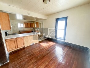 401 W 11th Ave in Mitchell, SD - Building Photo - Building Photo