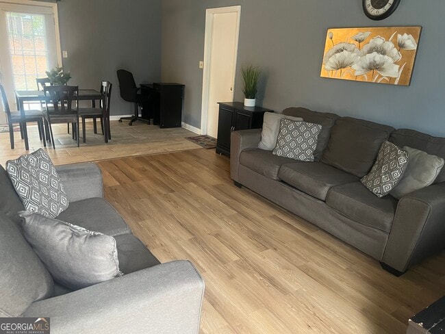 7013 Fielder Rd in Rex, GA - Building Photo - Building Photo