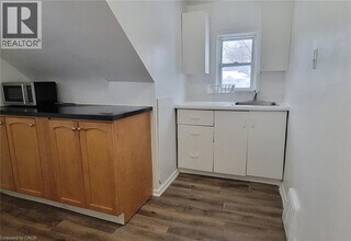 498 Ottawa Street S in Kitchener, ON - Building Photo - Building Photo