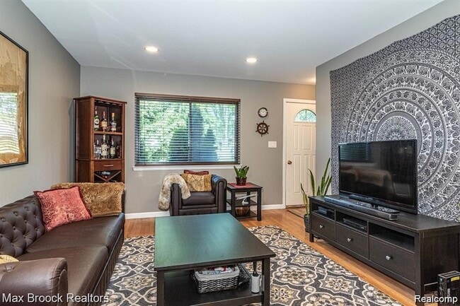 3800 Elmhurst Ave in Royal Oak, MI - Building Photo - Building Photo