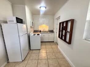 1212 Jamajo Blvd in Orlando, FL - Building Photo - Building Photo