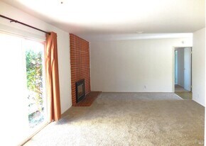 143 Kit Carson Way in Vallejo, CA - Building Photo