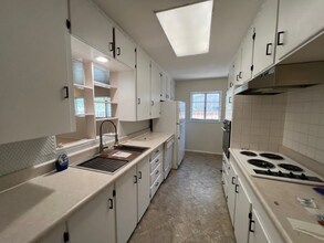 1718 Truman St NE in Albuquerque, NM - Building Photo - Building Photo