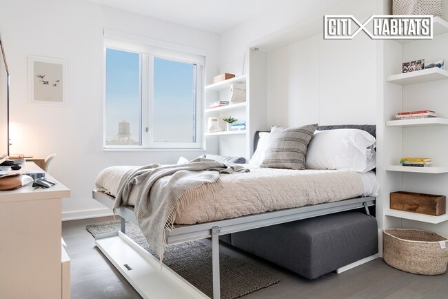 29-22 Northern Blvd-Unit -9212 in Queens, NY - Building Photo - Building Photo