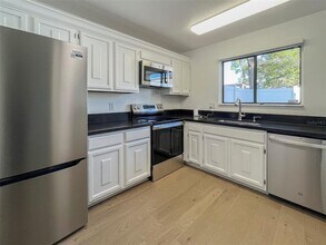 4001 S Beneva Rd in Sarasota, FL - Building Photo - Building Photo