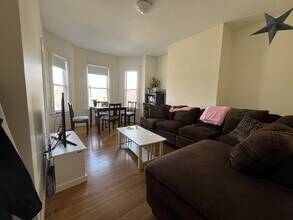 176 Hyde Park Ave in Boston, MA - Building Photo - Building Photo