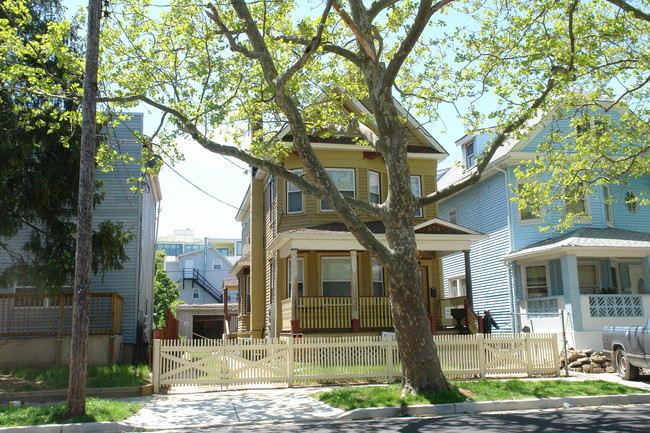 619 Sewall Ave in Asbury Park, NJ - Building Photo - Building Photo