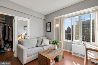 1727 Massachusetts Ave NW, Unit 605 in Washington, DC - Building Photo - Building Photo