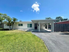284 SW 11th St in Pompano Beach, FL - Building Photo - Building Photo