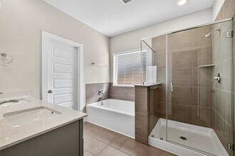 3102 Winding Mile Ct in Richmond, TX - Building Photo - Building Photo