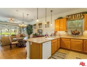 5004 Rolling Hills Ave in Banning, CA - Foto de edificio - Building Photo