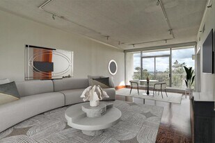121 N Post Oak Rd in Houston, TX - Building Photo