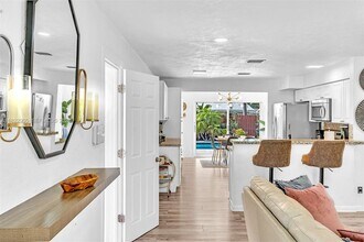 4633 SW 28th Ave in Fort Lauderdale, FL - Building Photo - Building Photo