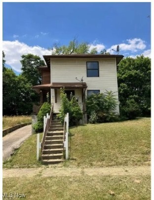 1918 Elm St in Youngstown, OH - Building Photo