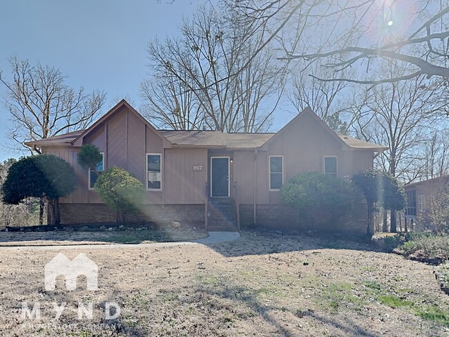 property at 917 Keystone Cir