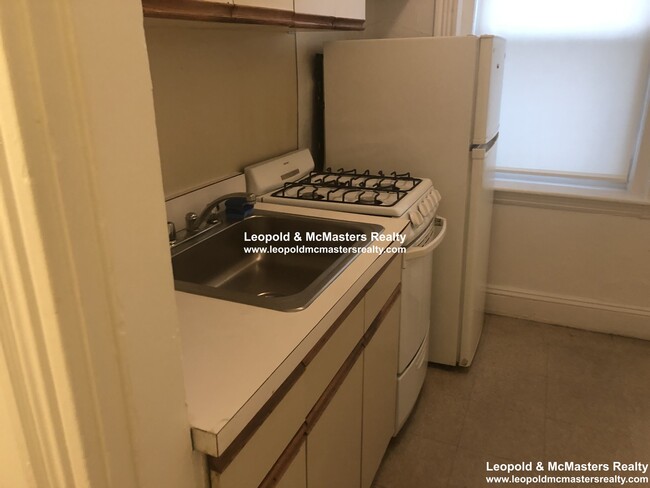 120 Brainerd Rd, Unit 5 in Allston, MA - Building Photo - Building Photo