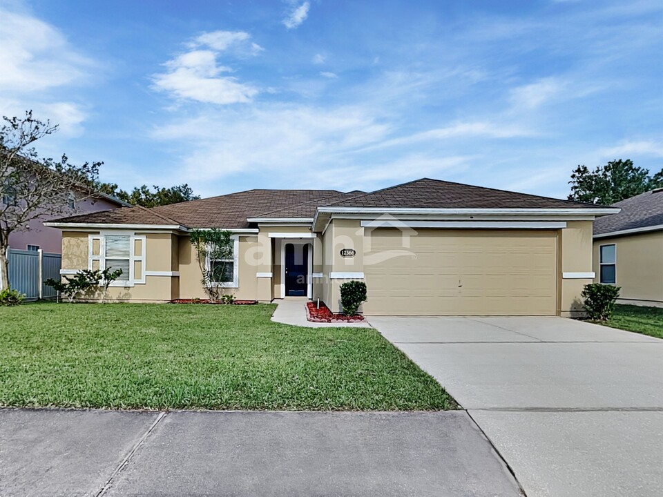 12366 Deersong Dr N in Jacksonville, FL - Building Photo