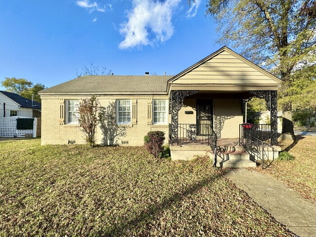 property at 3880 Spottswood Ave