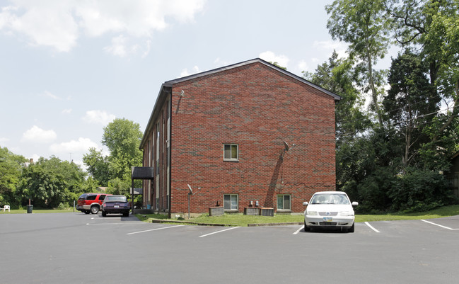 Robinson Circle Apartments in Cincinnati, OH - Building Photo - Building Photo