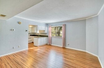 304 S Franklin Blvd in Tallahassee, FL - Foto de edificio - Building Photo