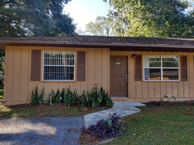 property at 20023 Suncrest Dr