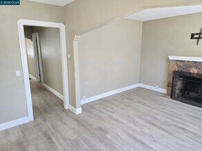 1129 Bishop St in Alameda, CA - Building Photo - Building Photo