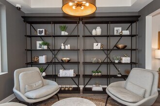 One41 Wellington Apartments in Cincinnati, OH - Foto de edificio - Building Photo