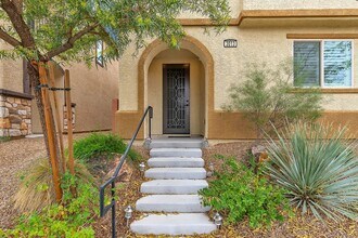 3013 Historic Horizon Ave in Henderson, NV - Building Photo - Building Photo