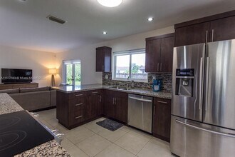9710 SW 185th Terrace in Cutler Bay, FL - Building Photo - Building Photo