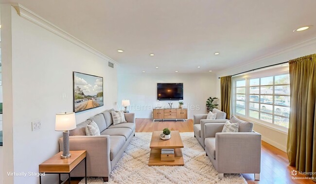 property at 1977 Flamingo Dr