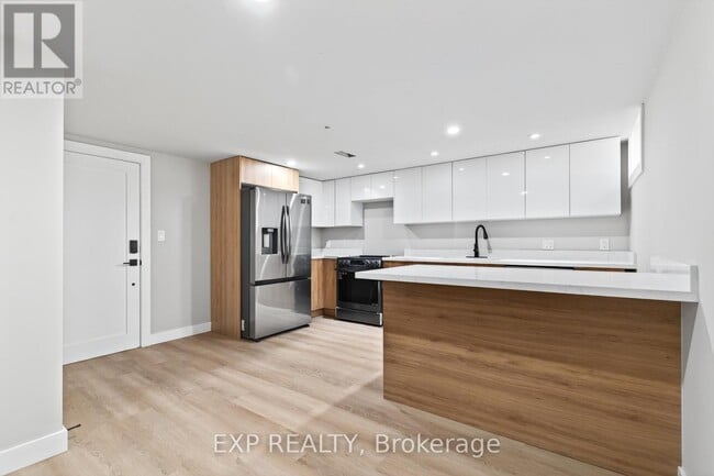 property at 263 Anne St N