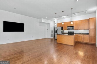 1195 Milton Terrace SE, Unit 2201 in Atlanta, GA - Building Photo - Building Photo