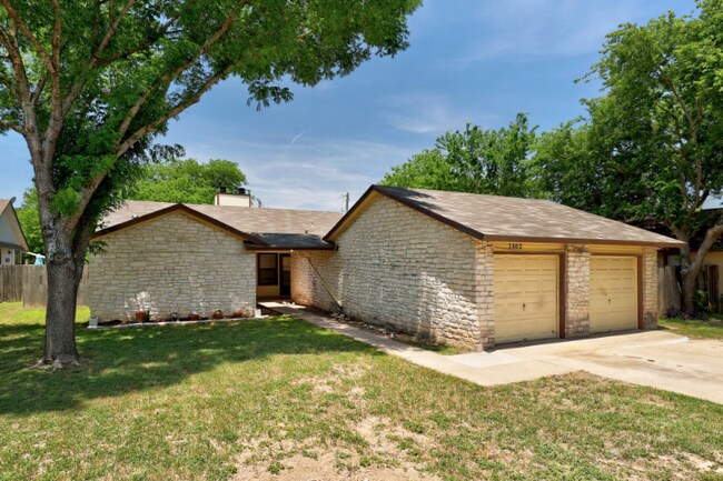 1802 Rawhide Dr in Round Rock, TX - Building Photo - Building Photo