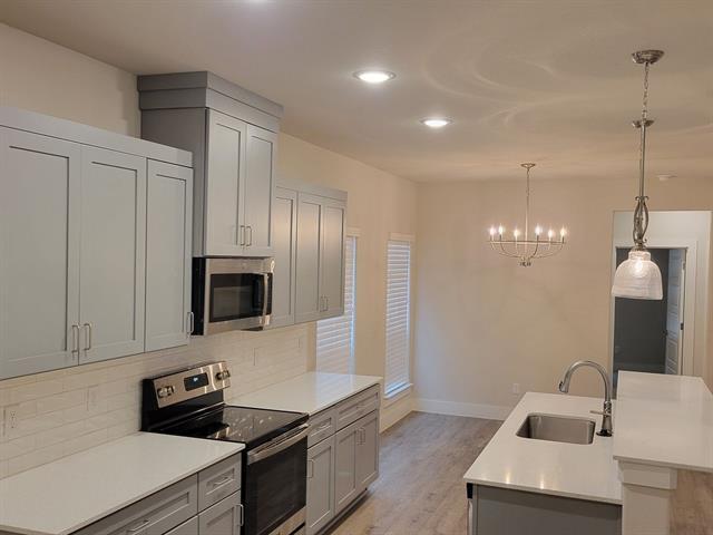 685 The Cottages Dr in Godley, TX - Building Photo - Building Photo