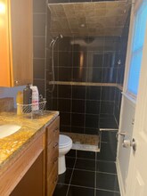 12000 Surrey Cir Dr in Fort Washington, MD - Foto de edificio - Building Photo