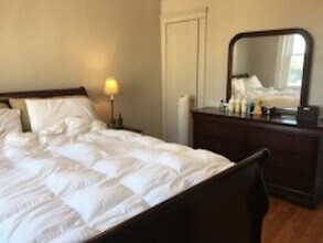 1691 Commonwealth Ave, Unit 33 in Boston, MA - Building Photo - Building Photo